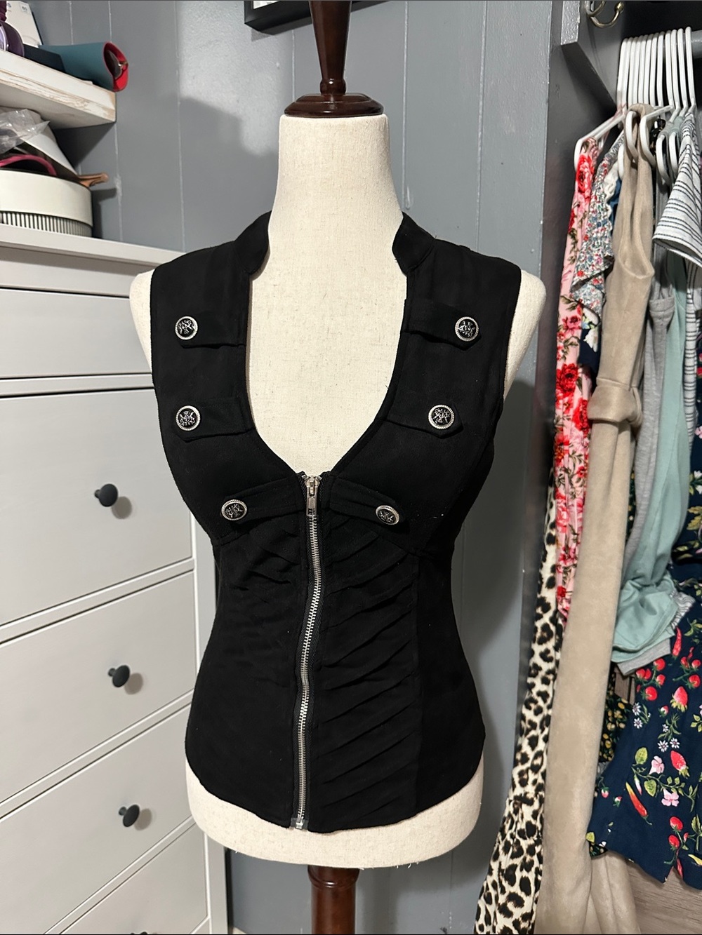 Lydia Black Sleeveless Top